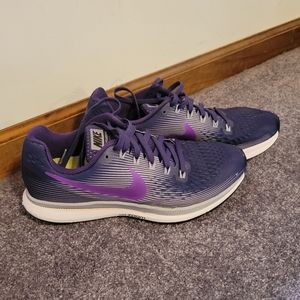 Nike Zoom Tennis Shoes